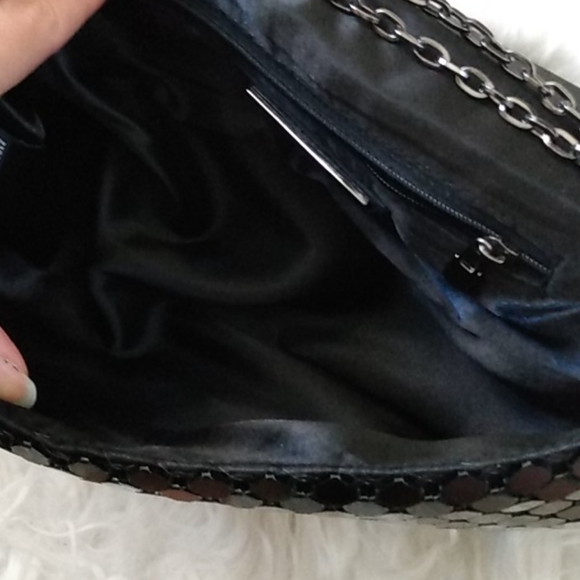 Shiney black metal purse - Picture 7 of 9